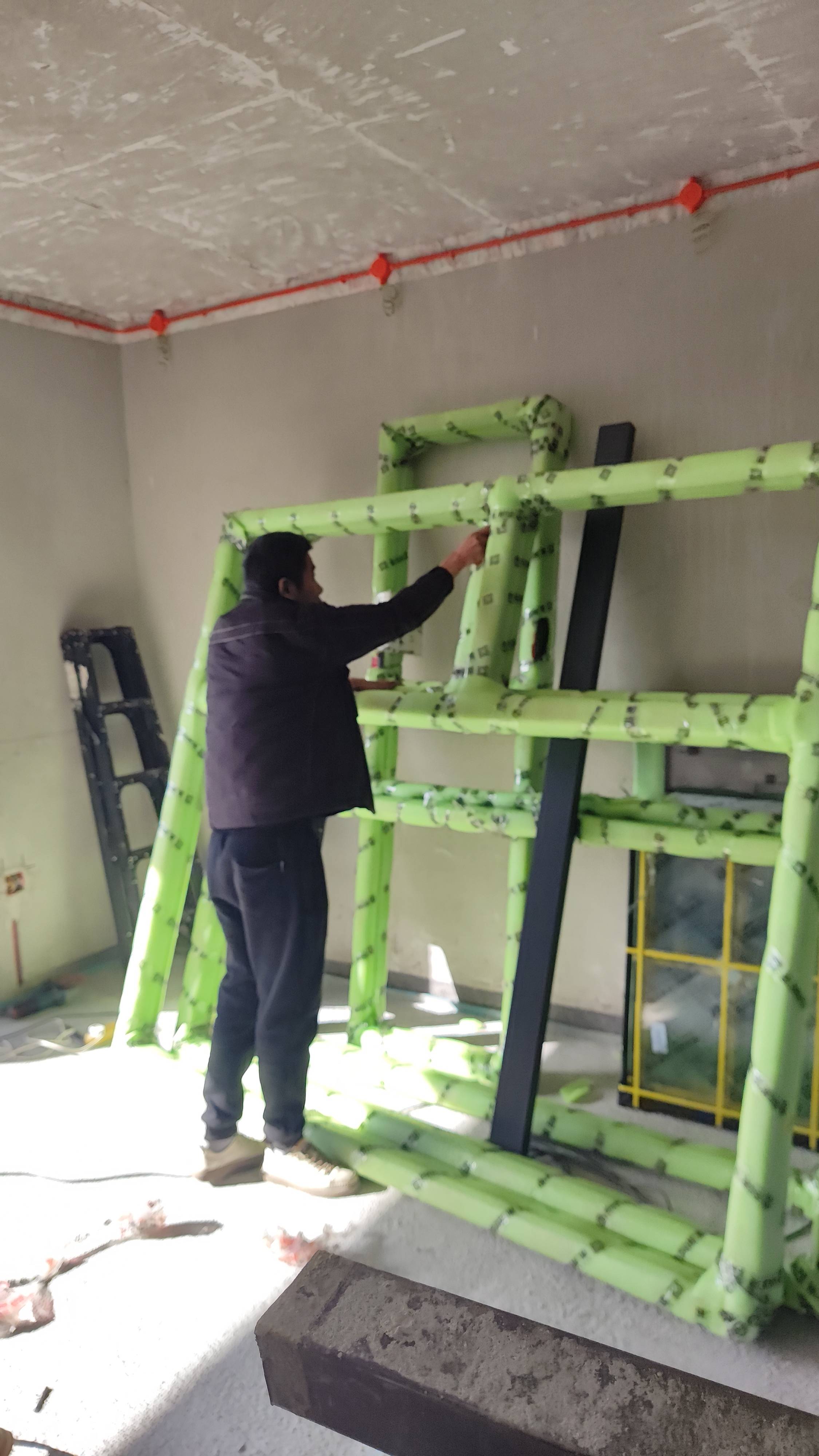 洛阳伊水东望9楼封阳台断桥铝110钢纱一体系统门窗安装全纪实